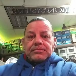 Meet your Posher, Santos